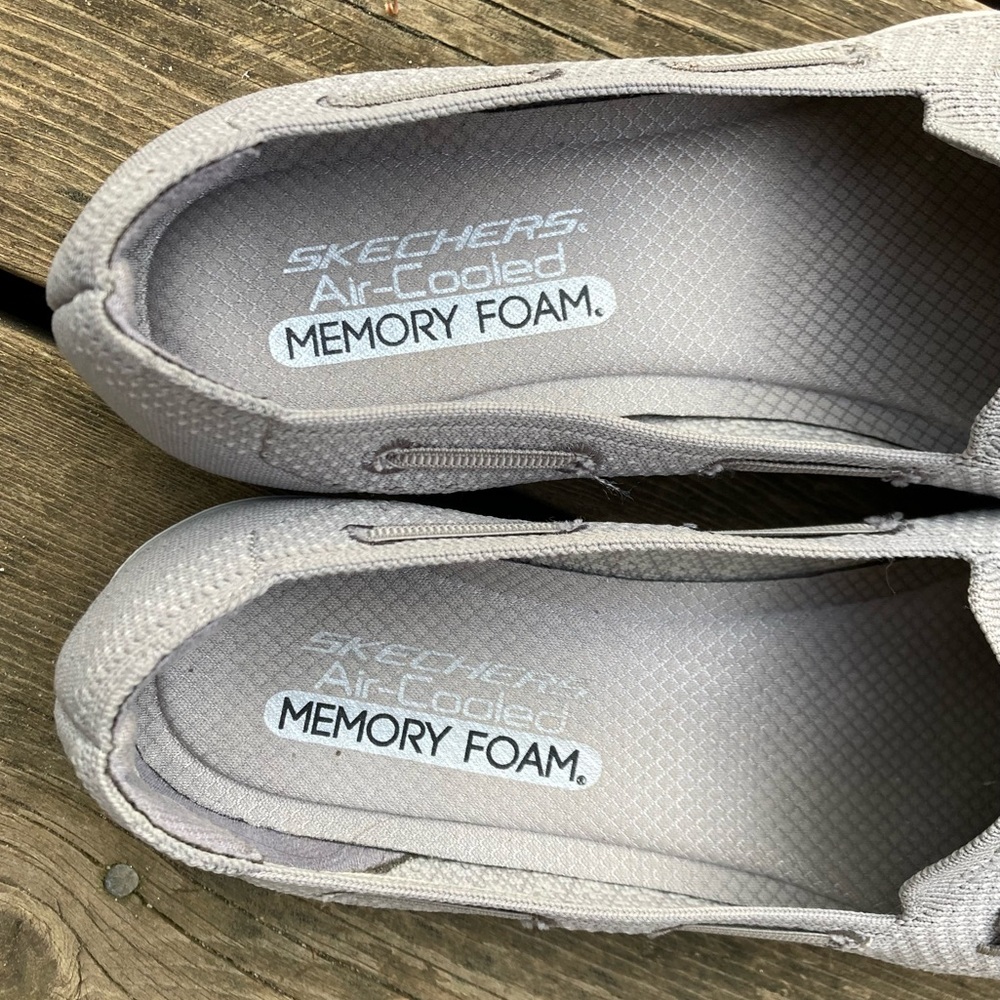 SKECHERS Shoes NEWBERRY ST Air-Cooled MEMORY FOAM Gray White Step In Size 11 - Picture 12 of 16